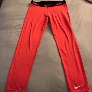 Women’s Nike pro leggings